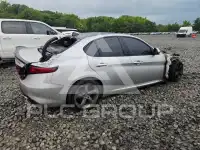 2018 Alfa Romeo Giulia фото