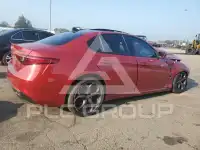 2018 Alfa Romeo Giulia photo