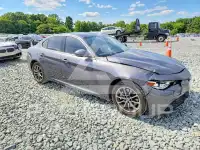 2018 Alfa Romeo Giulia photo