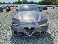 2018 Alfa Romeo Giulia photo