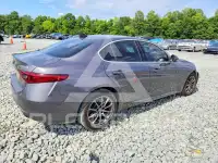 2018 Alfa Romeo Giulia photo