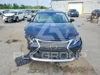2018 Lexus ES photo