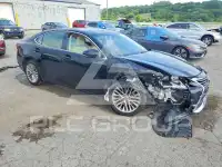 2018 Lexus ES photo