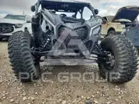 2018 Can-AM Sidebyside фото