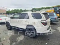 2018 Toyota 4 RUNNER photo