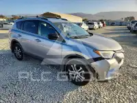 2018 Toyota RAV4 фото