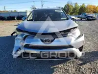 2018 Toyota RAV4 photo