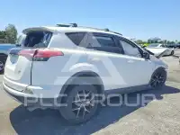 2018 Toyota RAV4 фото