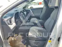 2018 Toyota RAV4 фото
