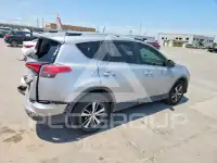 2018 Toyota RAV4 photo