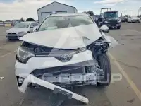 2018 Toyota RAV4 фото