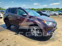 2018 Toyota RAV4 фото