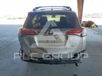 2018 Toyota RAV4 фото