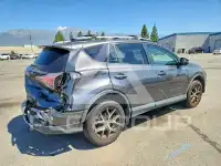 2018 Toyota RAV4 фото