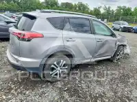 2018 Toyota RAV4 photo