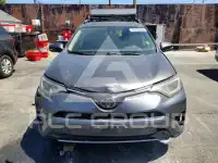 2018 Toyota RAV4 фото