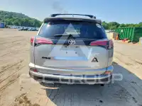 2018 Toyota RAV4 фото