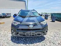 2018 Toyota RAV4 фото