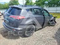 2018 Toyota RAV4 photo