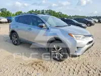 2018 Toyota RAV4 фото