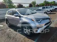 2018 Toyota RAV4 фото