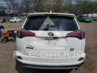 2018 Toyota RAV4 фото