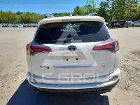 2018 Toyota RAV4 фото
