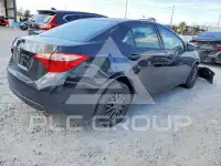 2018 Toyota COROLLA фото