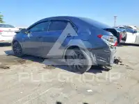 2018 Toyota COROLLA фото