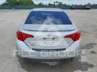 2018 Toyota COROLLA фото