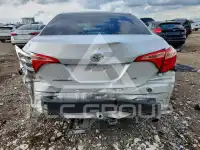 2018 Toyota COROLLA фото