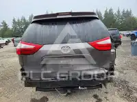 2018 Toyota SIENNA photo
