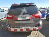 2018 Toyota SIENNA фото