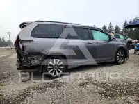 2018 Toyota SIENNA photo