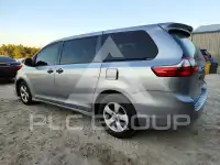 2018 Toyota SIENNA photo