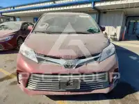 2018 Toyota SIENNA фото