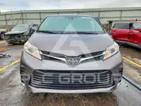 2018 Toyota SIENNA фото
