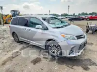 2018 Toyota SIENNA фото