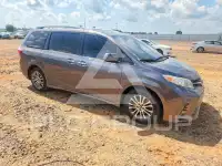 2018 Toyota SIENNA фото