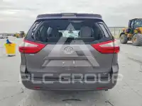 2018 Toyota SIENNA photo
