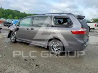 2018 Toyota SIENNA photo