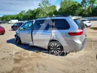 2018 Toyota SIENNA фото