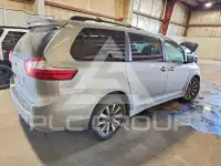 2018 Toyota SIENNA фото