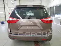 2018 Toyota SIENNA photo