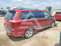 2018 Toyota SIENNA photo