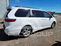 2018 Toyota SIENNA фото