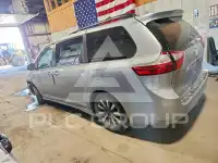 2018 Toyota SIENNA фото