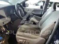 2018 Toyota SIENNA photo