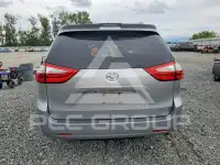 2018 Toyota SIENNA photo