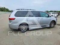 2018 Toyota SIENNA photo